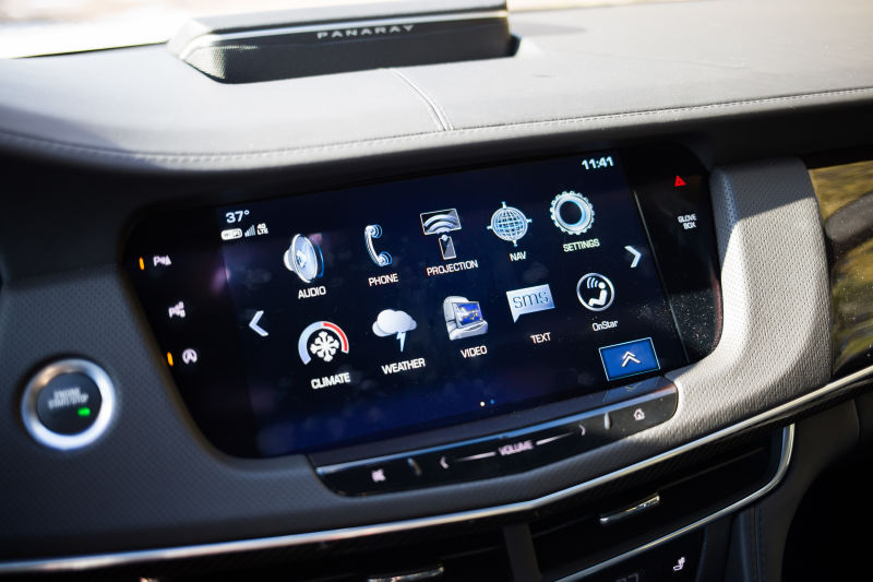 Illustration for article titled Cadillac's New In-Car Software Updates Aren't Threatened By Your Android Auto Or Apple CarPlay